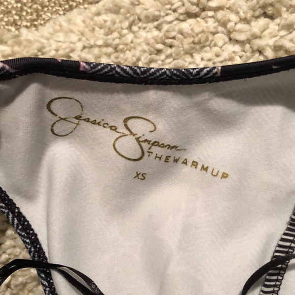 Jessica Simpson the warm up workout shirt - Picture 3 of 3